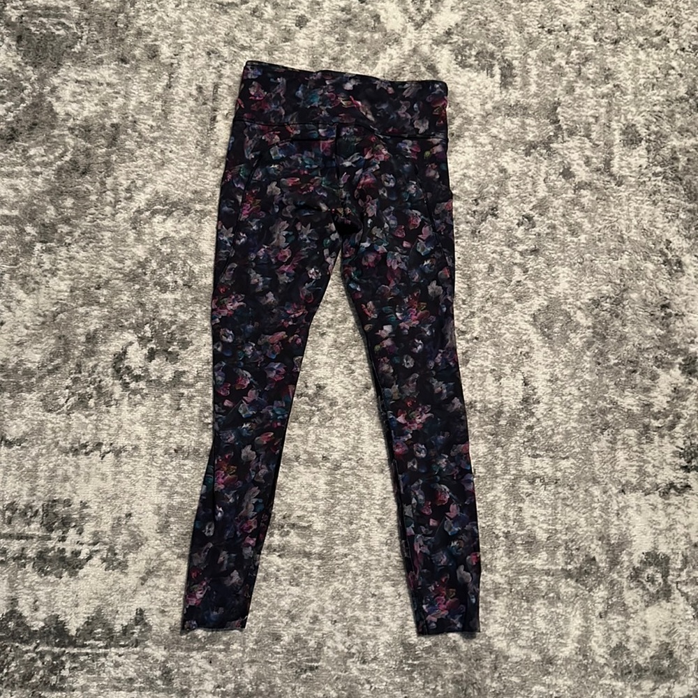 Lululemon Fast and Free High-Rise Tight 25"
Floral Spray Mult